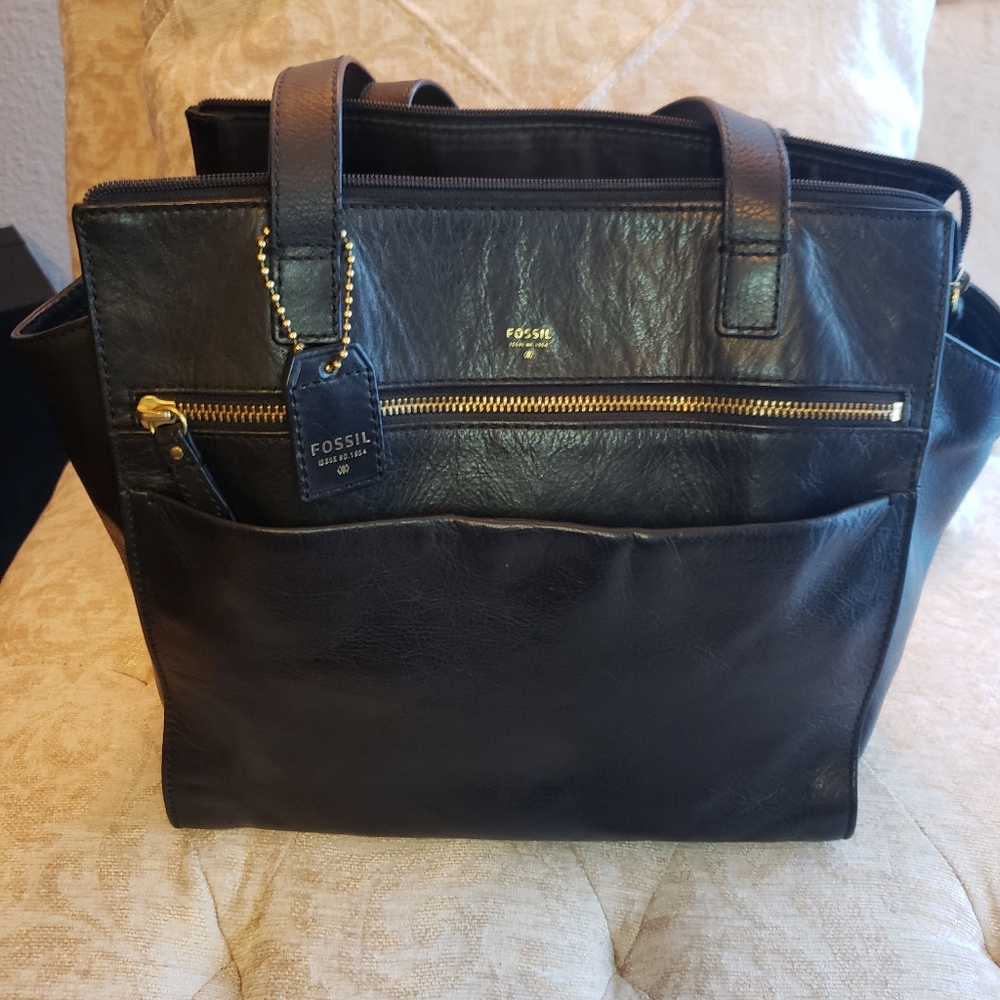Fossil black leather shoulder bag